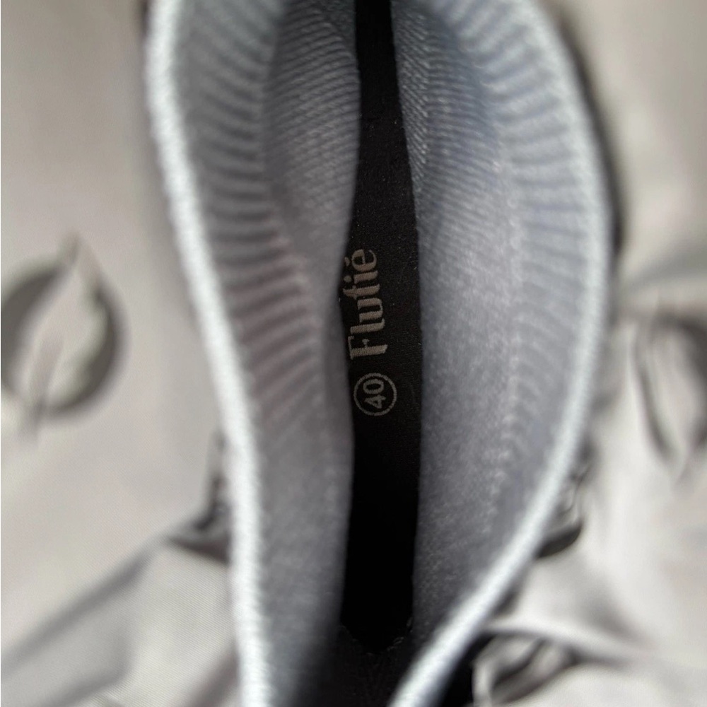 Flufie Pillow Anthropology Winner Goose Down Women’s Boots Sz 9 Gray - Picture 6 of 7
